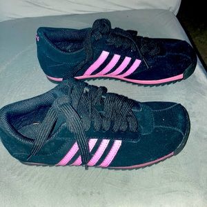 Womens sneaker Soda brand size 6 never worn